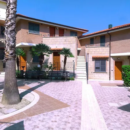 Дом отдыха Modern Farmhouse In With Pool *